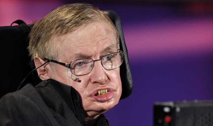 Saat Misa Arwah, Suara Stephen Hawking Dipancarkan ke Luar Angkasa