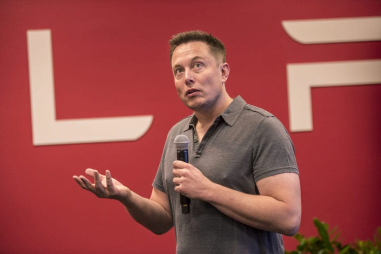 Demi Mobil Listrik, Tesla Siap PHK 7 Persen Karyawan