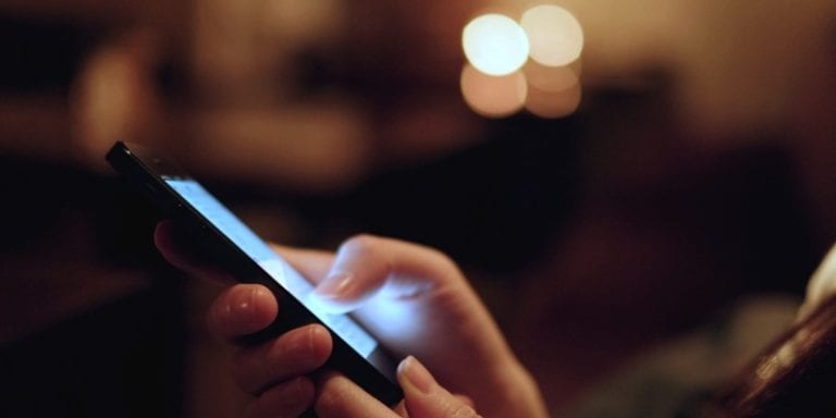 4 Smartphone yang Cocok Dipakai Berlebaran