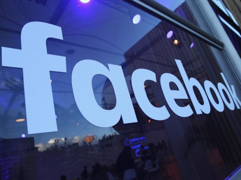 Facebook Kembangkan Satelit Penyedia Internet