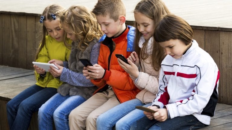 Perancis Larang Siswa Gunakan Smartphone dan Tablet di Sekolah