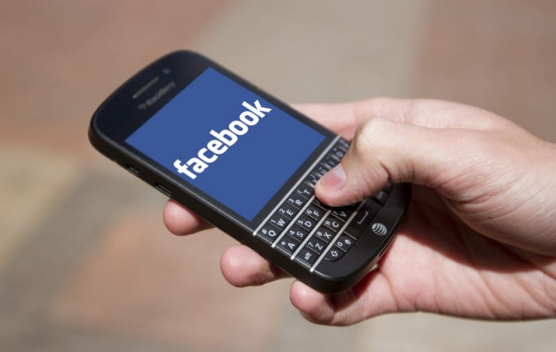 Facebook gugat Blackberry