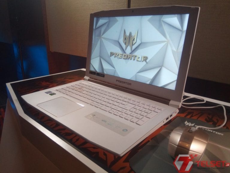  Acer  Predator Helios 300 Tampil Gahar dengan Warna  Putih 