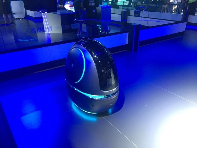 Alibaba akan Bikin Robot AI Pelayan Hotel