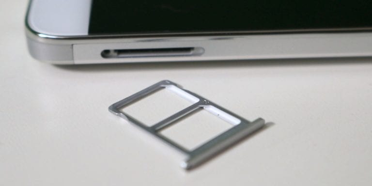 iPhone dual SIM