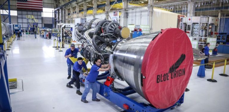 Blue Origin Garap Mesin Pendorong Roket Kargo   