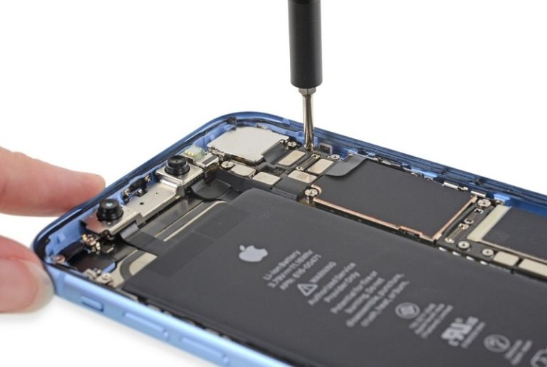 Baterai iPhone XR Lebih Besar dari iPhone XS
