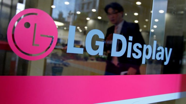 Gara-gara Perang Dagang AS-China, Bisnis Display Lesu