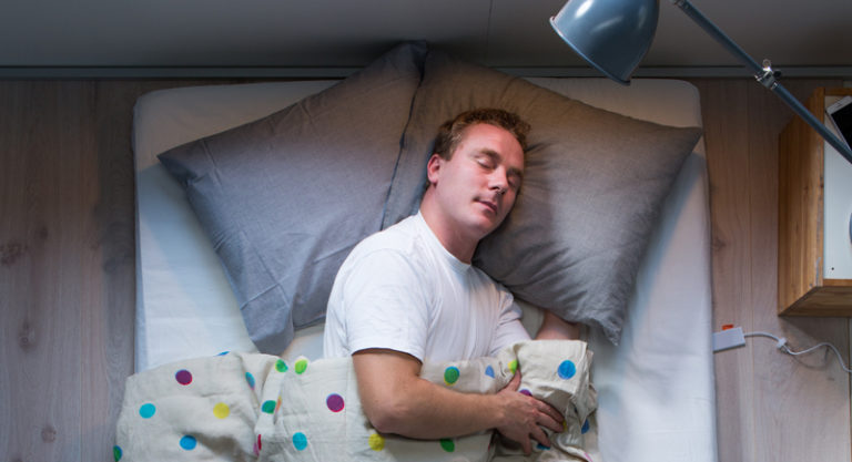 Alat Pelacak Tidur Apple Bisa Deteksi Dengkuran Pengguna