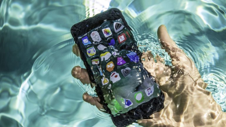 Nyaris Tenggelam, Turis di Jepang Selamat Berkat iPhone