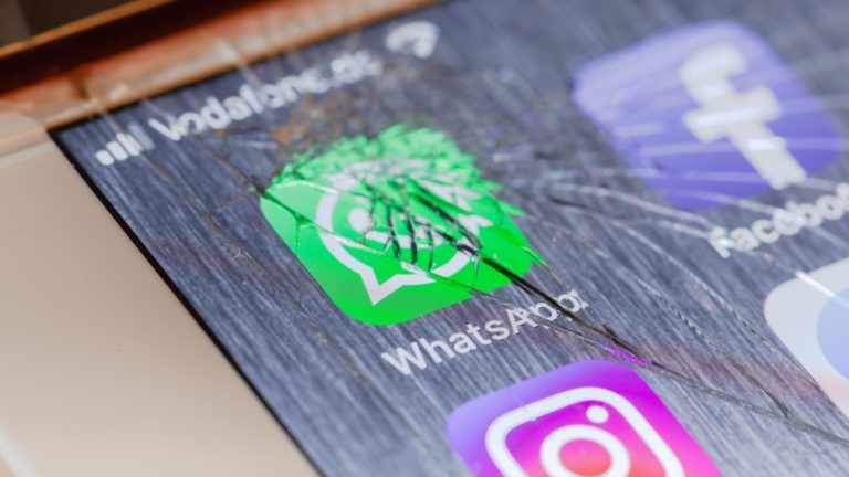 Hack WhatsApp