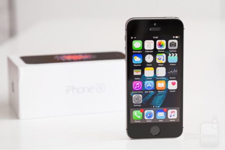 Apple Klaim Penjualan iPhone SE “Sold Out”