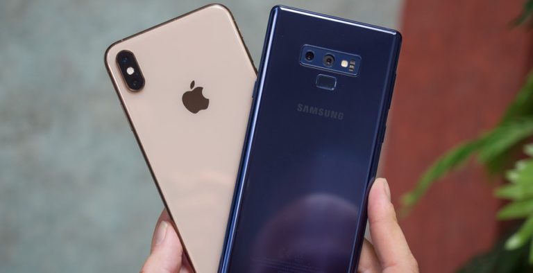 Smartphone Premium Masih Didominasi iPhone dan Samsung   