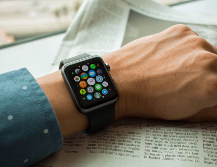 jarak apple watch dengan iphone