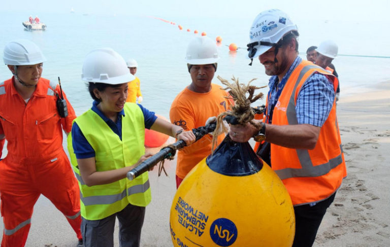 XL Tuntas Bangun SKKL Australia-Indonesia-Singapura