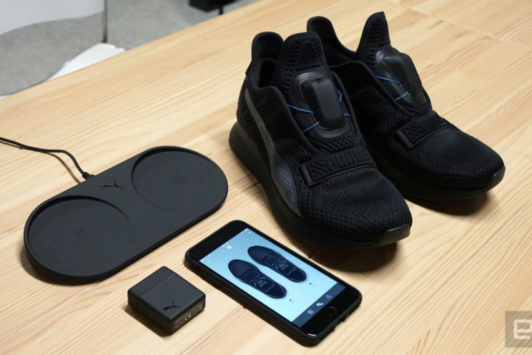 Sepatu Sneakers