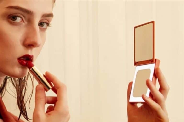 Unik! Powerbank Xiaomi Ini Bentuknya Mirip Alat Makeup