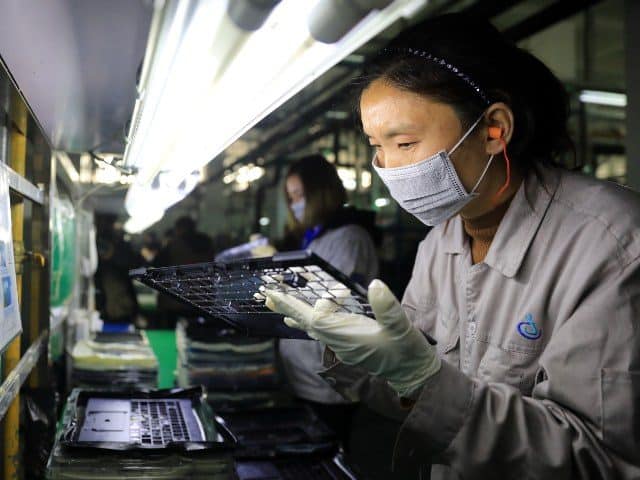Buntut Perang Dagang, Perusahaan Teknologi Segera Tinggalkan China