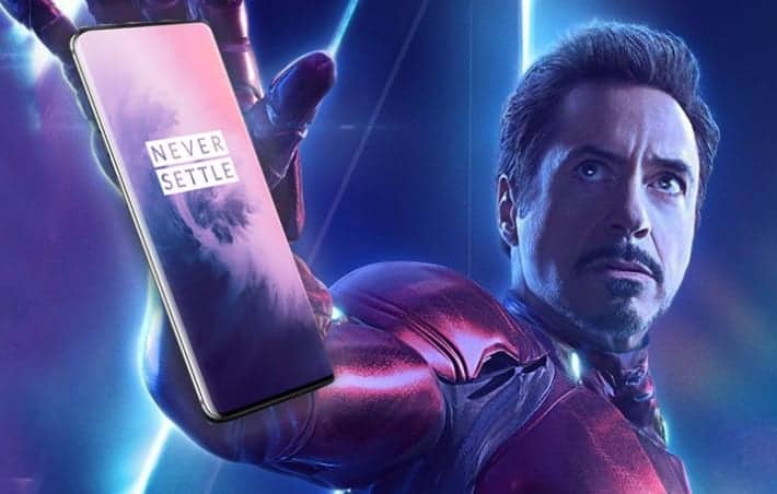 Upss! Jadi “Duta OnePlus 7 Pro”, Iron Man Ketahuan Pakai Huawei