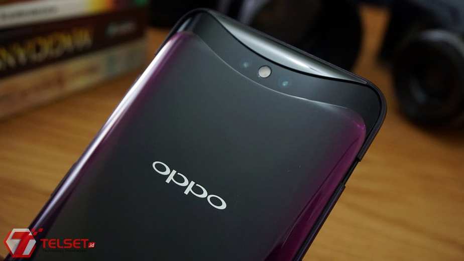 8 Anggota Keluarga Oppo Dengan Kamera Pop Up Siapa Saja