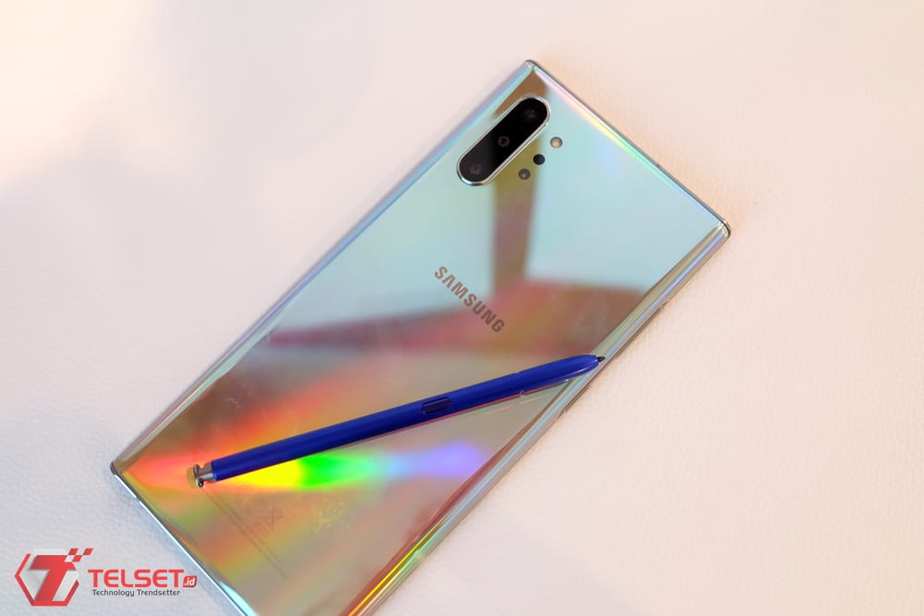 Note 10 lite дисплей. Стекло на Samsung Note 10 Lite. Samsung Note 10 Lite Радужный. Samsung Note 10 Lite экран. Galaxy Note 10 Lite экран блокировки с точками.