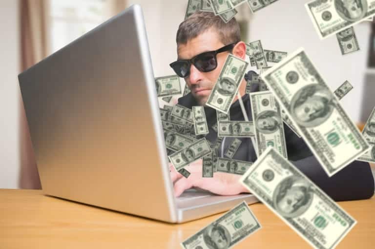 Terciduk, Hacker Ini Dipaksa Balikin Uang Hasil Curiannya