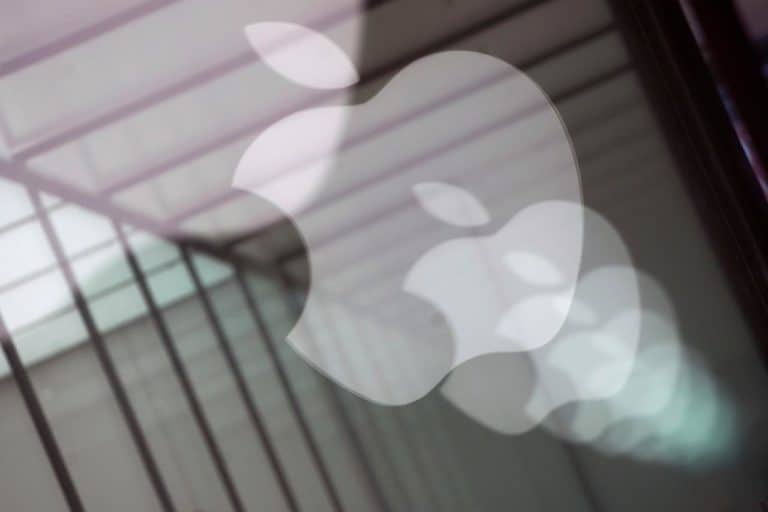 Next iPhone Bakal Gunakan Bahan Logam untuk Senjata