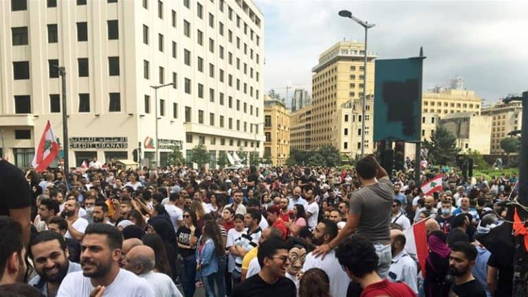 Didemo Warga, Pemerintah Lebanon Batalkan Pajak WhatsApp