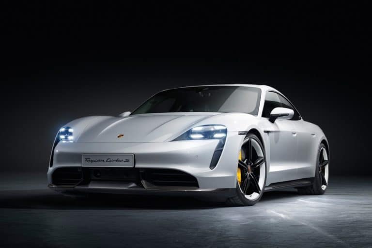 Beli Mobil Porsche online