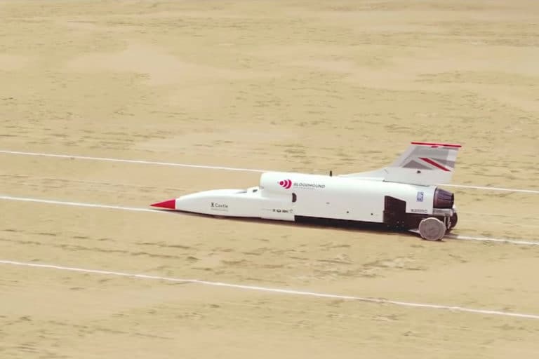mobil supersonik Bloodhound LSR