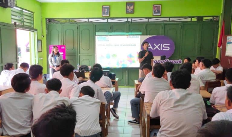 Bijak di Media Sosial XL Axiata
