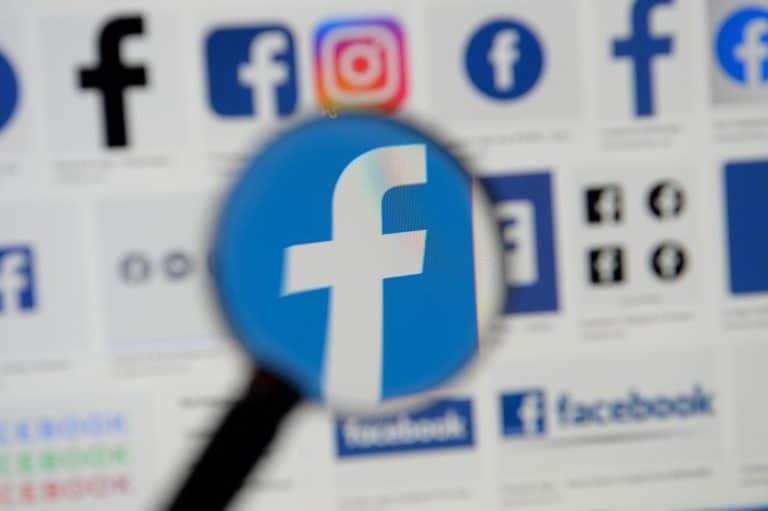 Facebook politikus