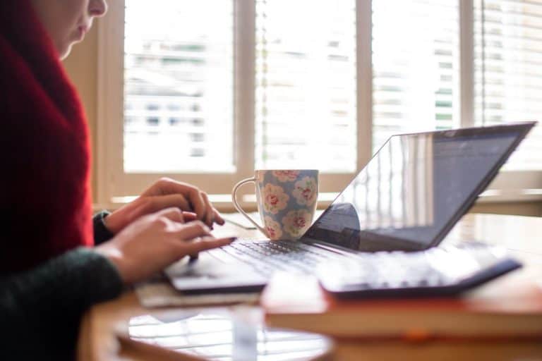 Work From Home curi data perusahaan