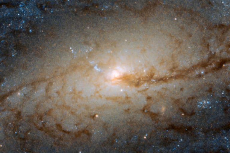 Teleskop NASA Lihat “Kemacetan Lalu Lintas” di Galaksi
