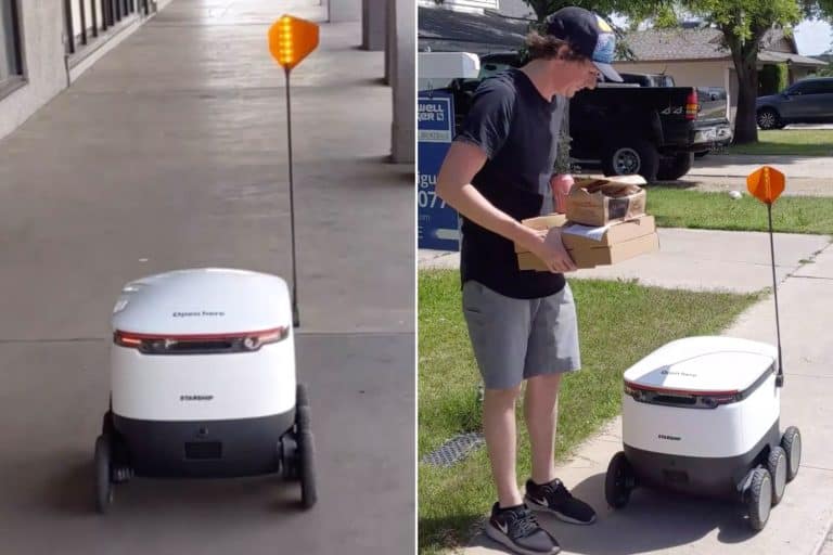 antar pizza pakai robot