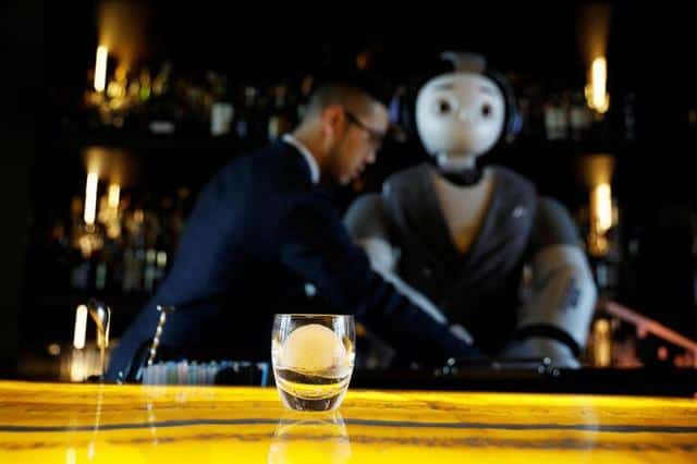 Robot bartender Cabo