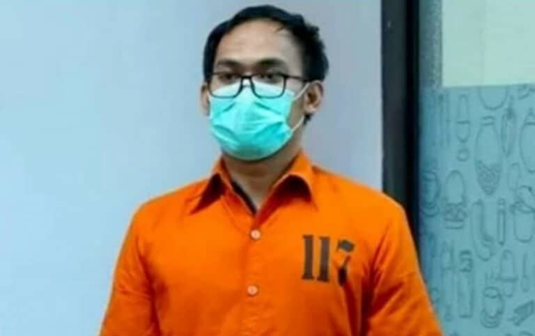 Karyawan Telkomsel Ditangkap