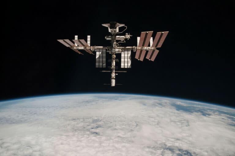Kebocoran udara ISS stasiun luar angkasa