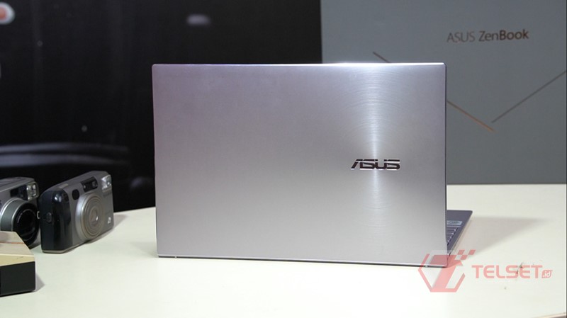 Asus ZenBook 13 UX325