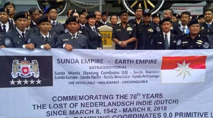 Netizen Omnibus Law Sunda Empire