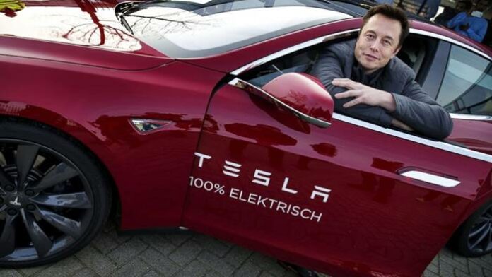 Elon Musk Coba Jual Tesla ke Apple