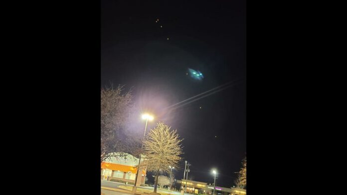 Penampakan Cahaya UFO