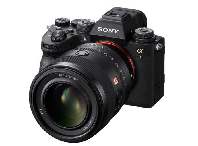Lensa Sony FE 50mm