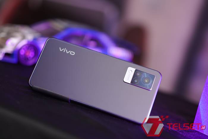 Review Vivo V21 5G