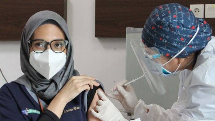 Jenis Vaksin Covid-19 Paling Banyak Dicari Warganet Indonesia di Google