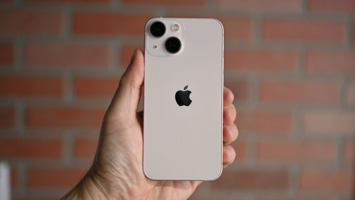 iPhone 13 Pro warna Sierra Blue iPhone 13 mini Pink