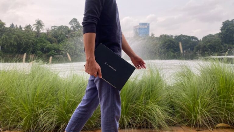 Spesifikasi Harga Sharp Dynabook Portege X30W-J