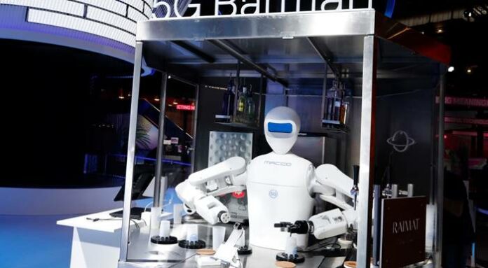 Robot Bartender 5G MWC 2022