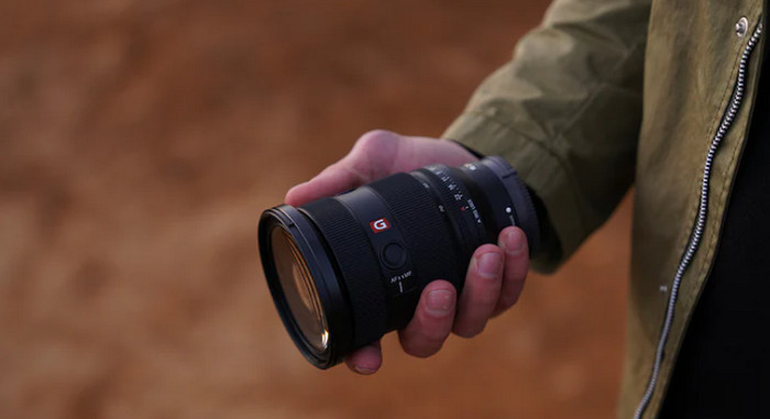 Sony Perkenalkan Lensa Zoom Standar F2.8 Terkecil dan Teringan