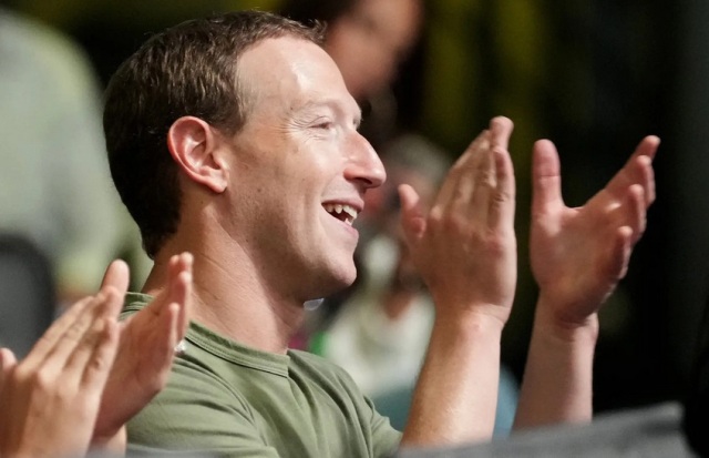 Bos Facebook Mark Zuckerberg Pakai Jet Pribadi, Tapi Ngaku Aktivis Iklim